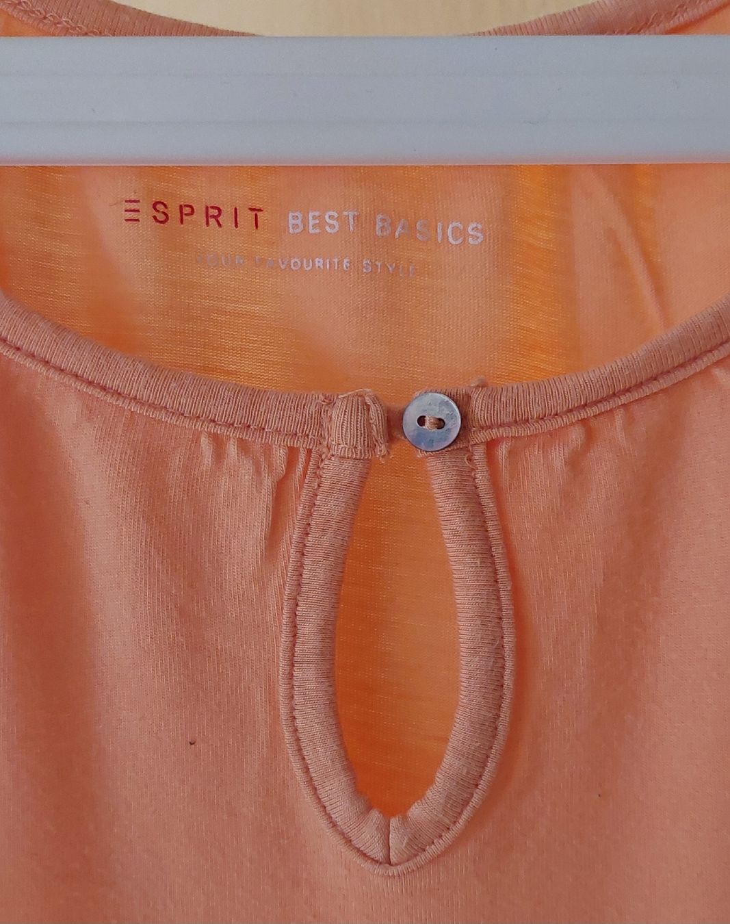 Esprit T-shirt: Esprit Shirt Apricot  S/M – Usato da Schmidrüti venduto da Novemberchind 1