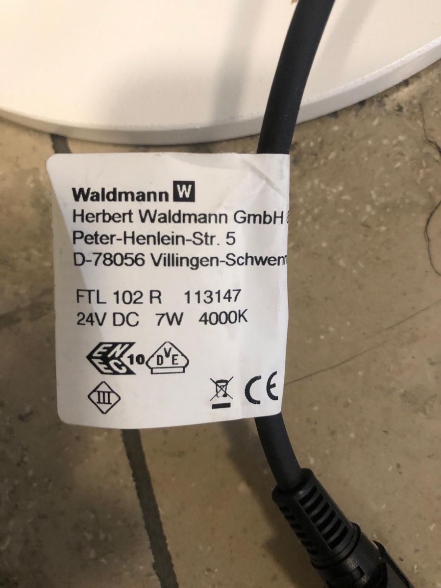 Lampade: Tischleuchte Waldmann, Lavigo, 87W, weiss – Usato da Liebefeld venduto da heblow 3