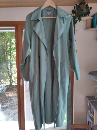 Sehr schicker dünner trench-coat von Manor Grösse L