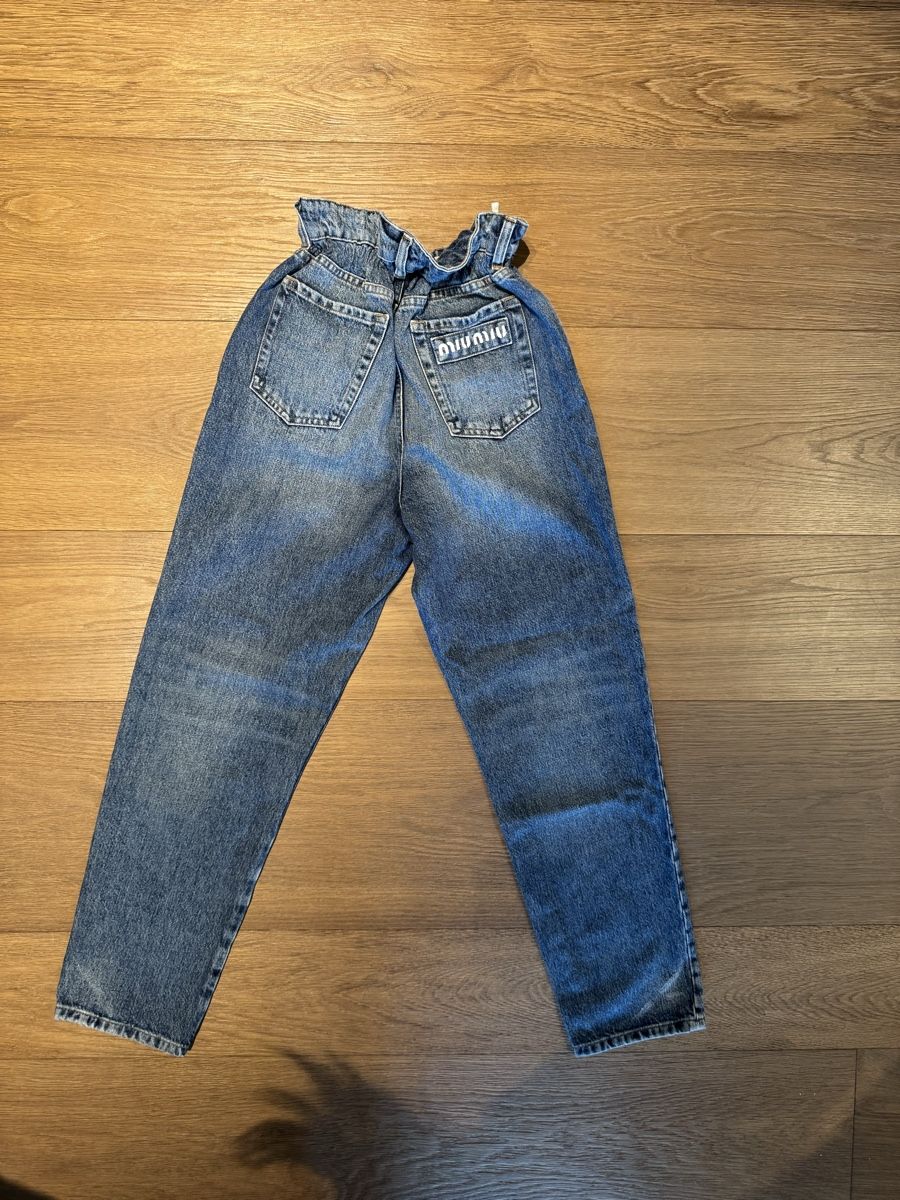 Miu Miu Jeans: MiuMiu Jeans – Nuovo (secondo la descrizione) da Herrliberg venduto da lari_h99