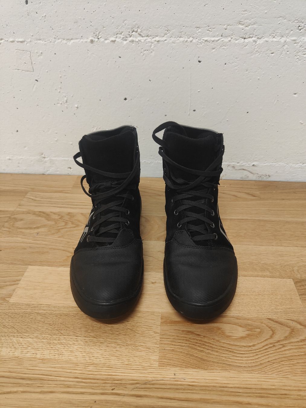 Dainese Herrenschuhe: chaussures de moto Dainese taille 42 – Gebraucht aus Carouge GE von aditzoff 1