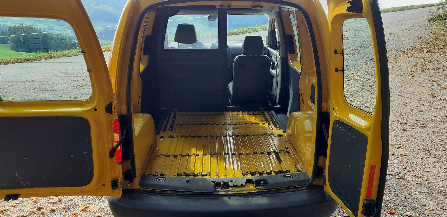 VW Veicoli commerciali: VW Caddy TDI 4x4 – Usato da Langnau i. E. venduto da subaru_94 6