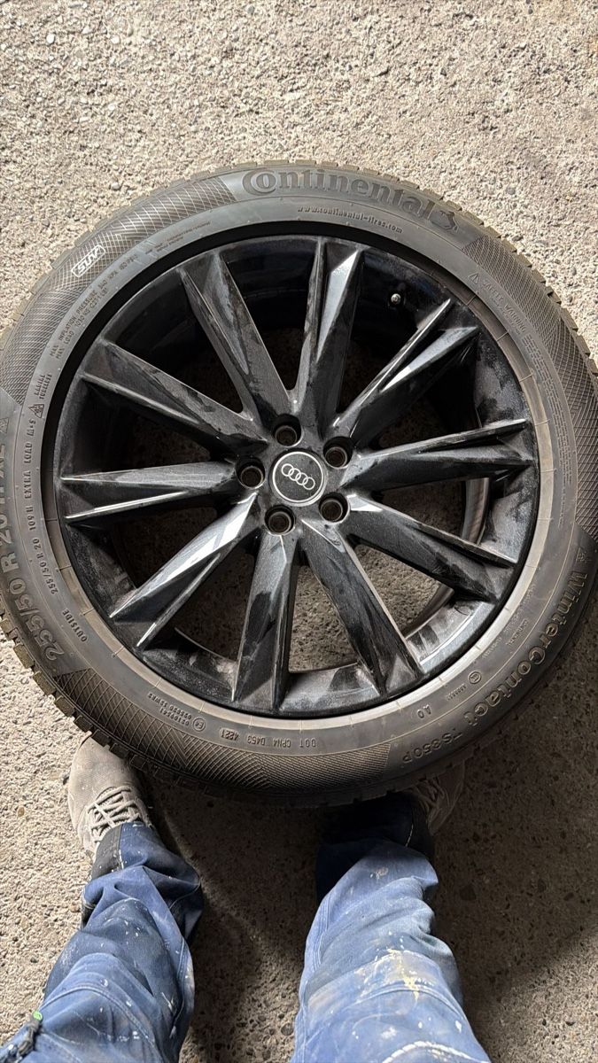 Audi Cerchioni: Audi Winter Kompletträder – Usato da Ostermundigen venduto da Henrius23