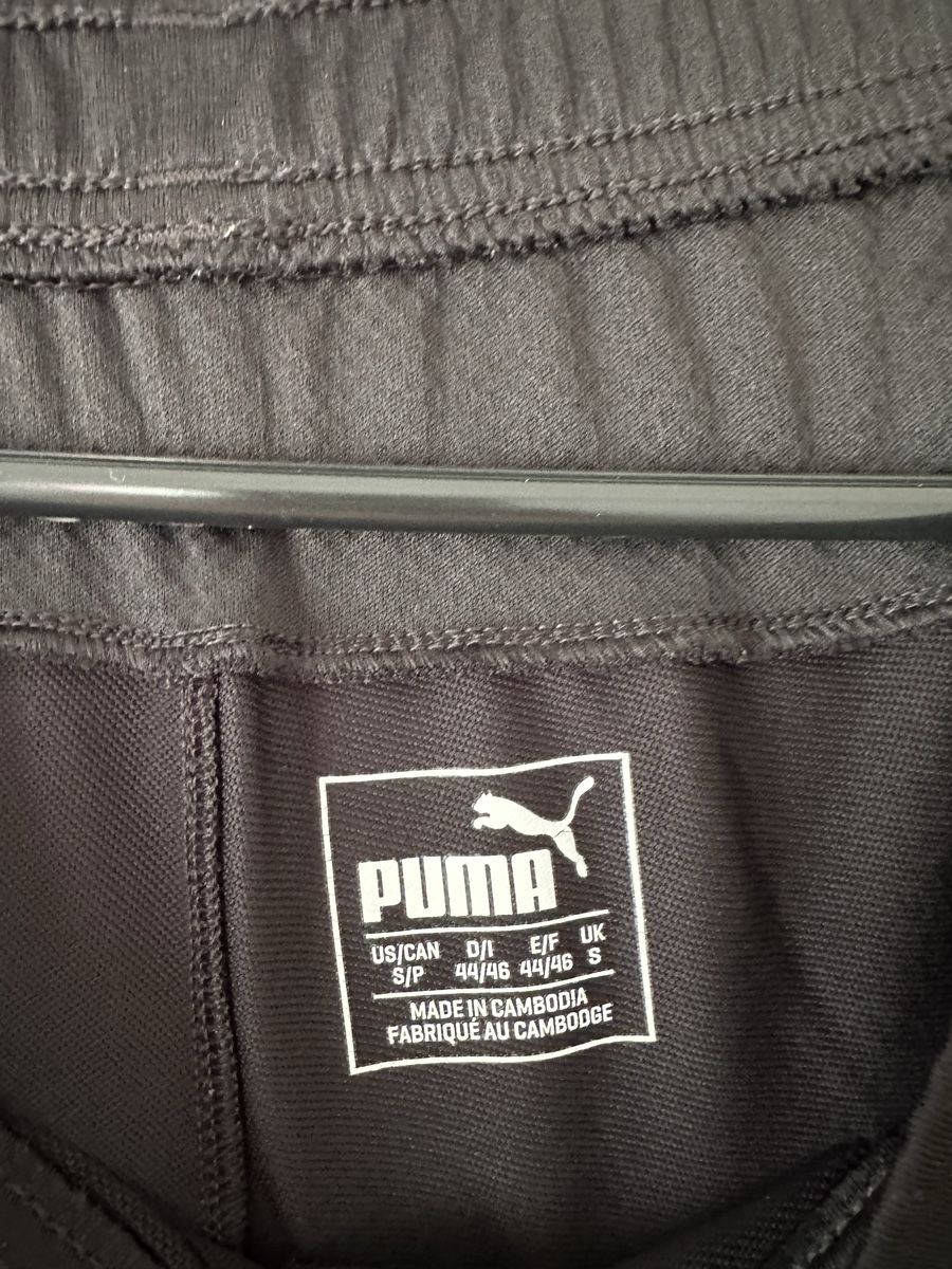 Puma Pantaloni: Puma Sporthose kurz schwarz, Gr. S – Usato da Ermatingen venduto da nic_x2tf 1