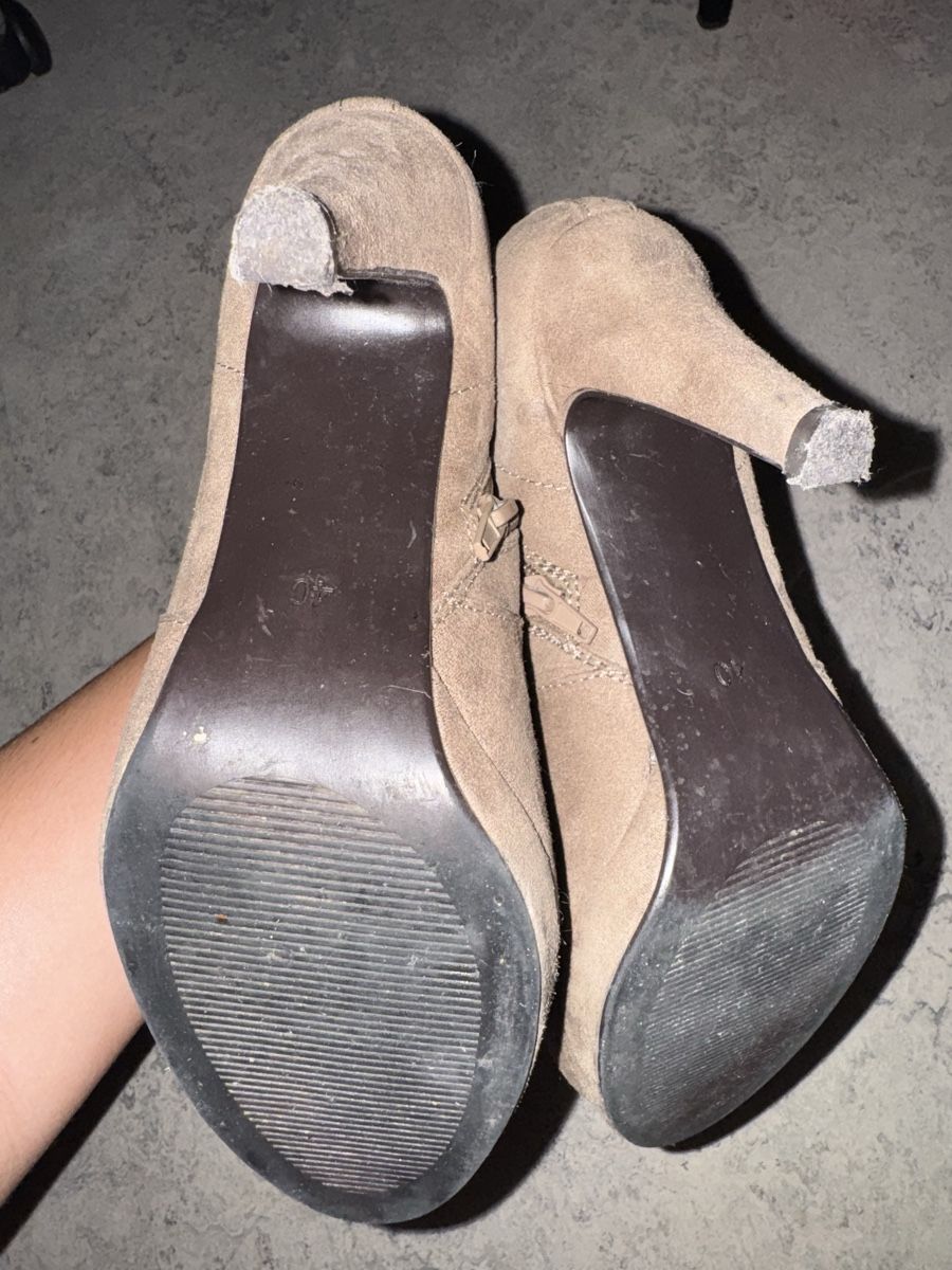 Anna Field Damenschuhe: Herbststiefel von Anna Field, Grösse 40 – Gebraucht aus Pfäffikon ZH von Tetu.33 2