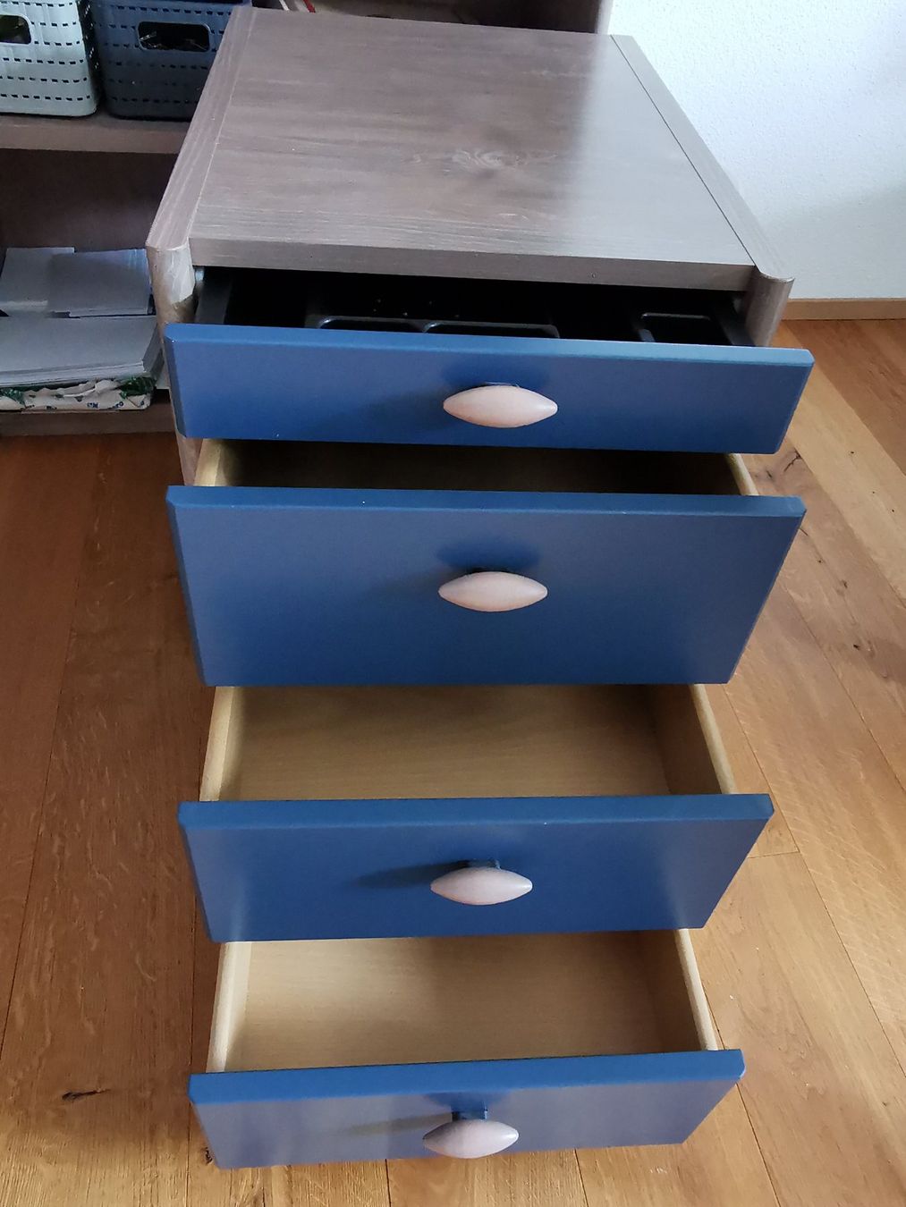 Scrivanie: DIGA Schreibtisch mit zwei Rollkorpus – Usato da Abtwil AG venduto da Kafi_60 4