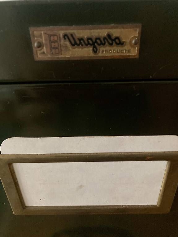 Armadi: DDR Aktenschrank Vintage – Usato da Zürich venduto da ElineK 2