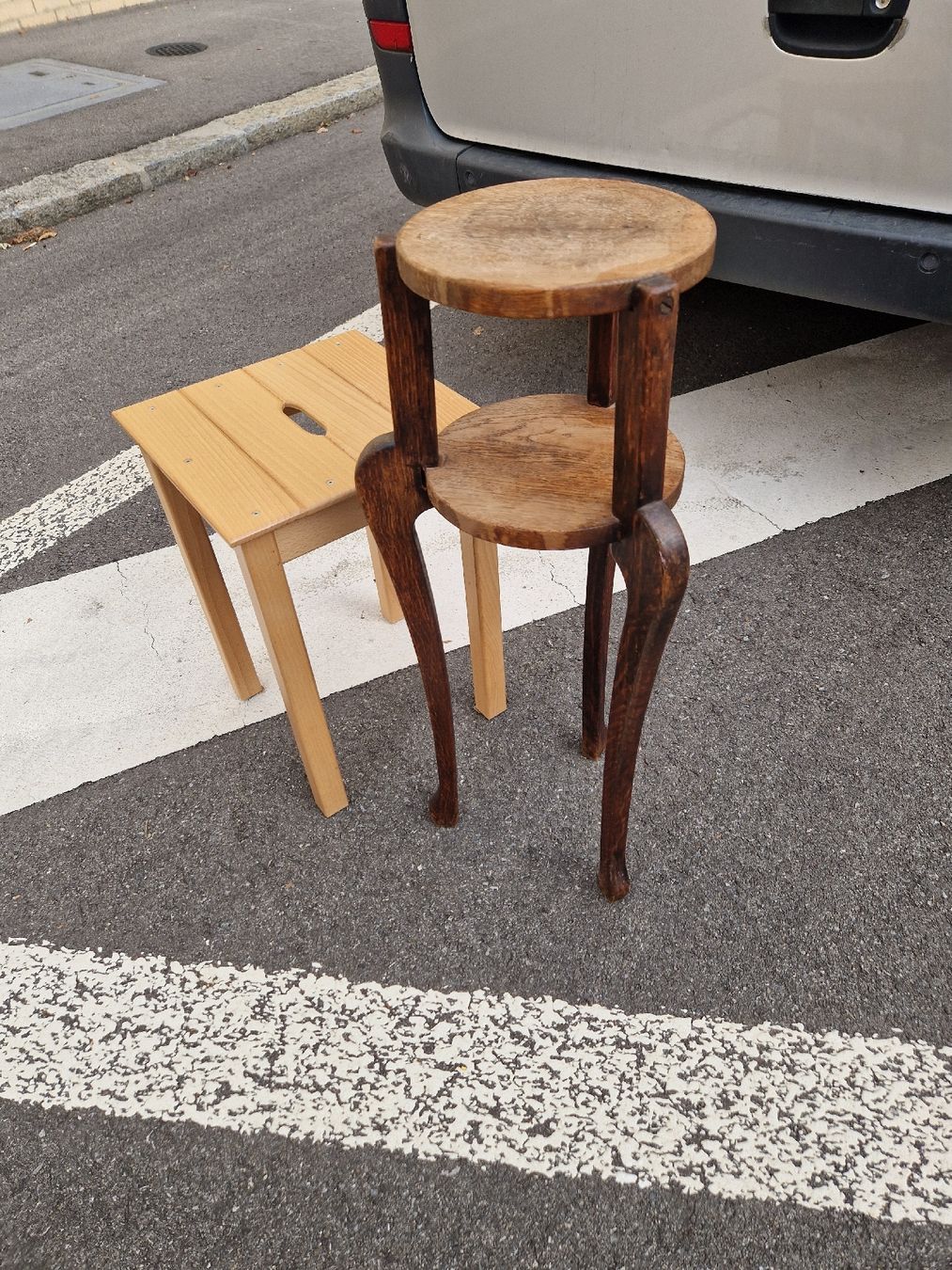 Sgabelli: Blumenhocker alt.  Top Zustand! – Usato da Mörigen venduto da Clio111 1