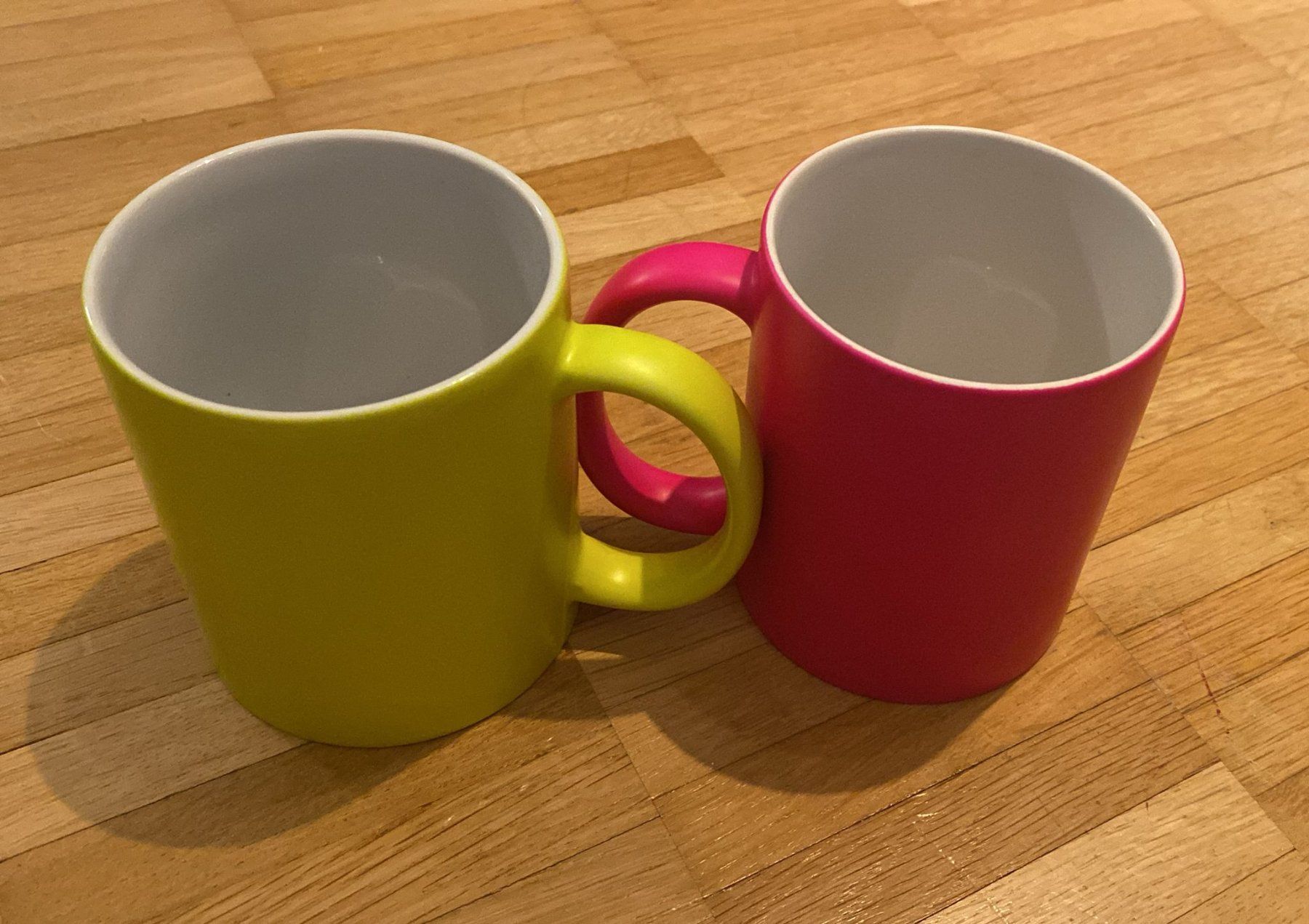 Tazze: Neon Kaffeetassen 2 Stück – Usato da Zürich venduto da drummergirl98