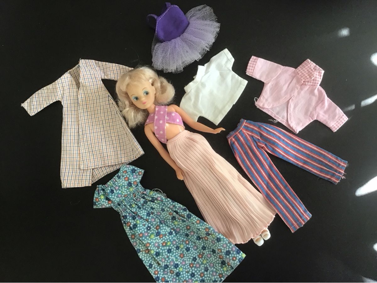 Poupées: Daisy Mary Quant mit Kleidung – D'occasion à Allschwil par rah_8bfj
