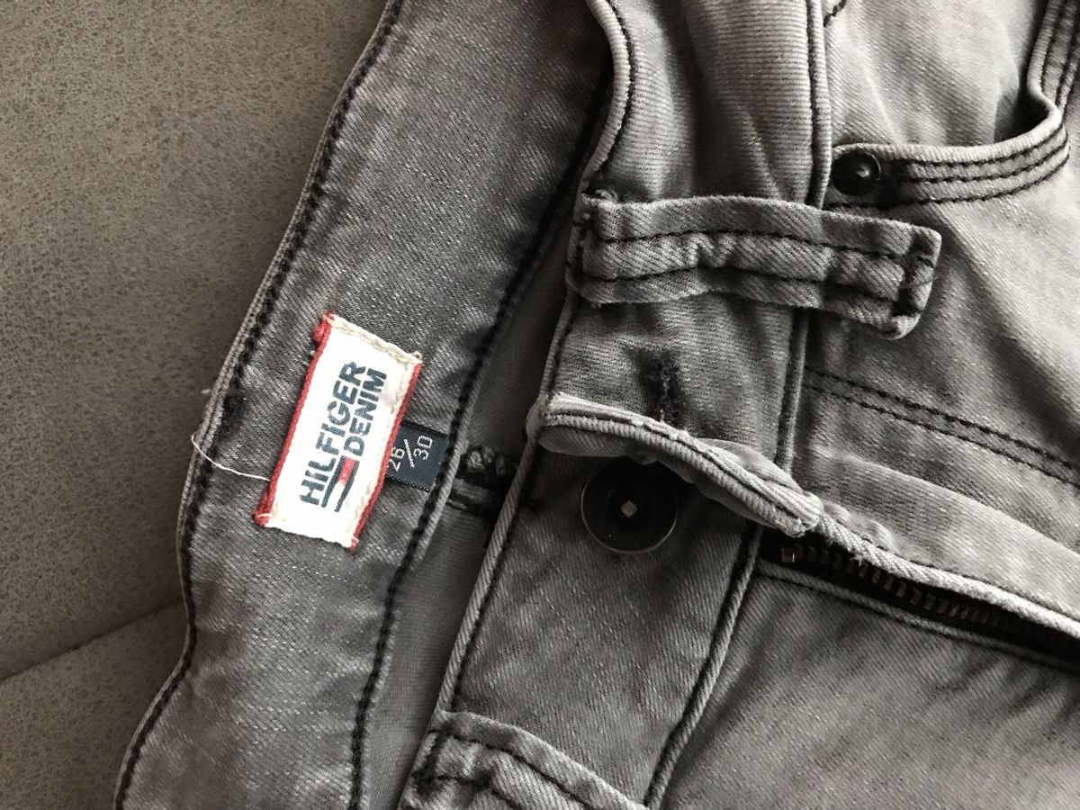 Tommy Hilfiger Jeans: Hilfiger Denim Jeans – Usato da Niederuzwil venduto da nic_qjk5 1