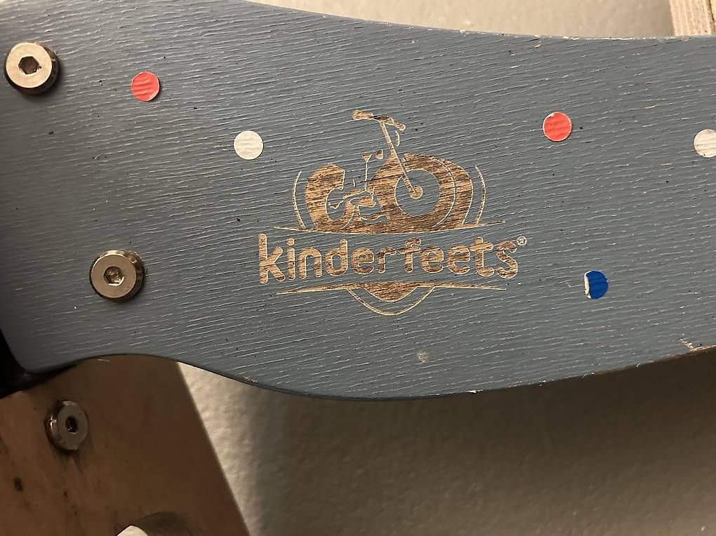 Veicoli per bambini: Kinder - Feets Tretvelo / Dreirad – Usato da Schindellegi venduto da Cschuetz 2