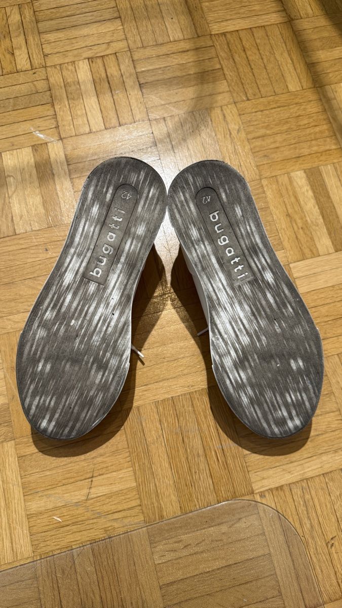 Bugatti Chaussures hommes: Bugatti Sneaker Gr. 42  – Neuf (Voir description) à Oberengstringen par naatasciia_ 4