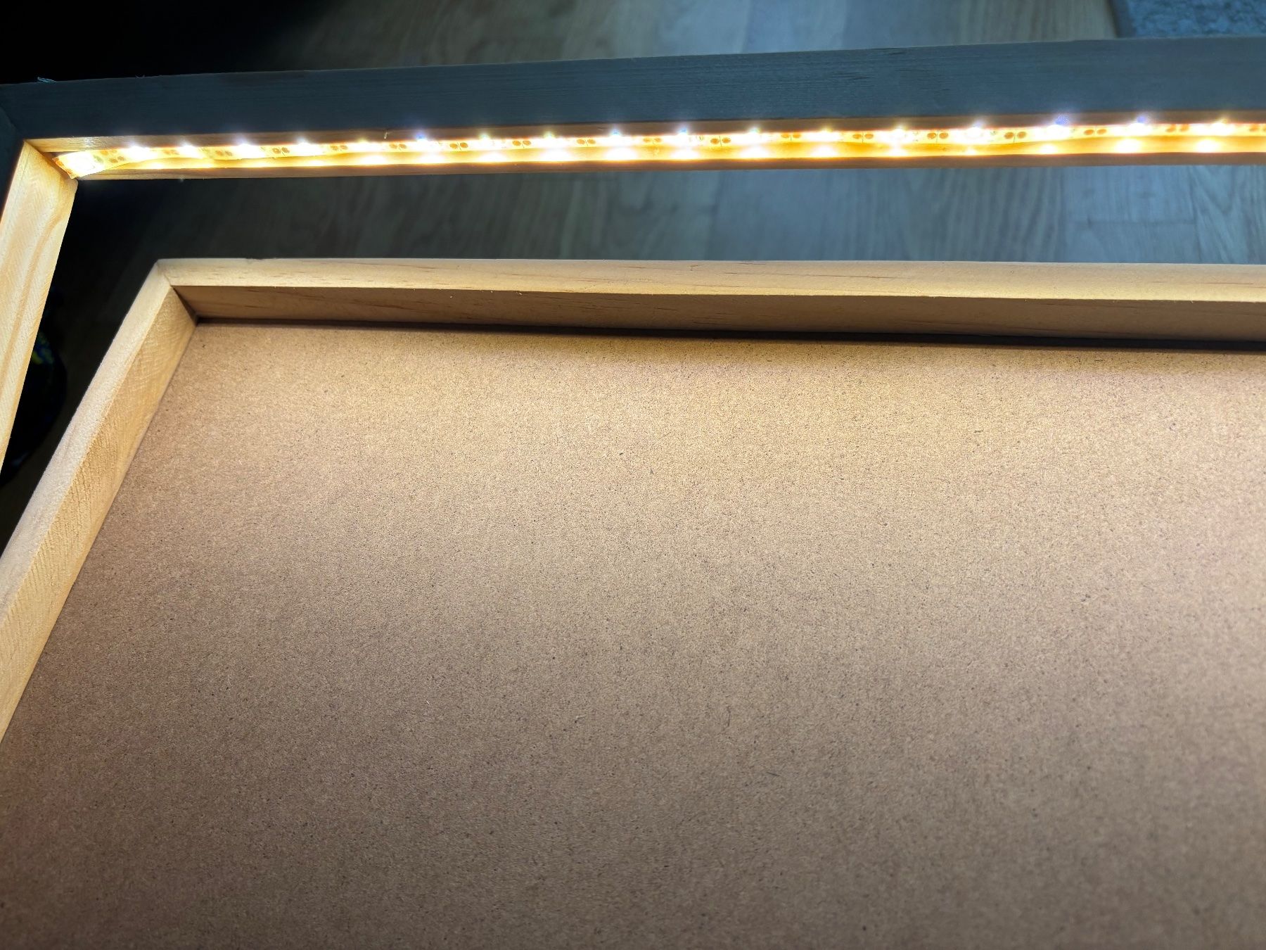Puzzles: Puzzletisch klein 37,5 mal 51,5 cm mit LED – Neuf (Voir description) à Seftigen par Muggelwomb 1