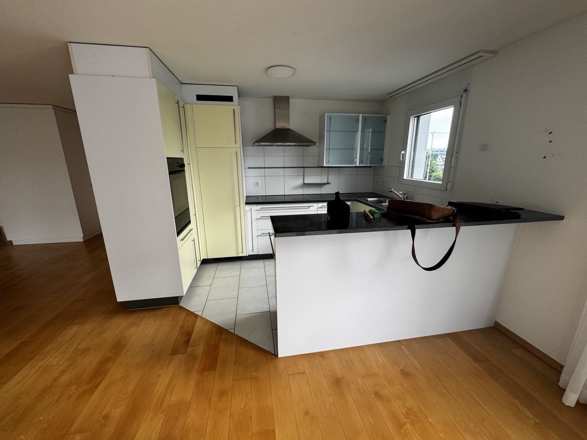 V-Zug Cucine complete: Einbauküche mit Geräte – Usato da Cham venduto da Sreten85 7
