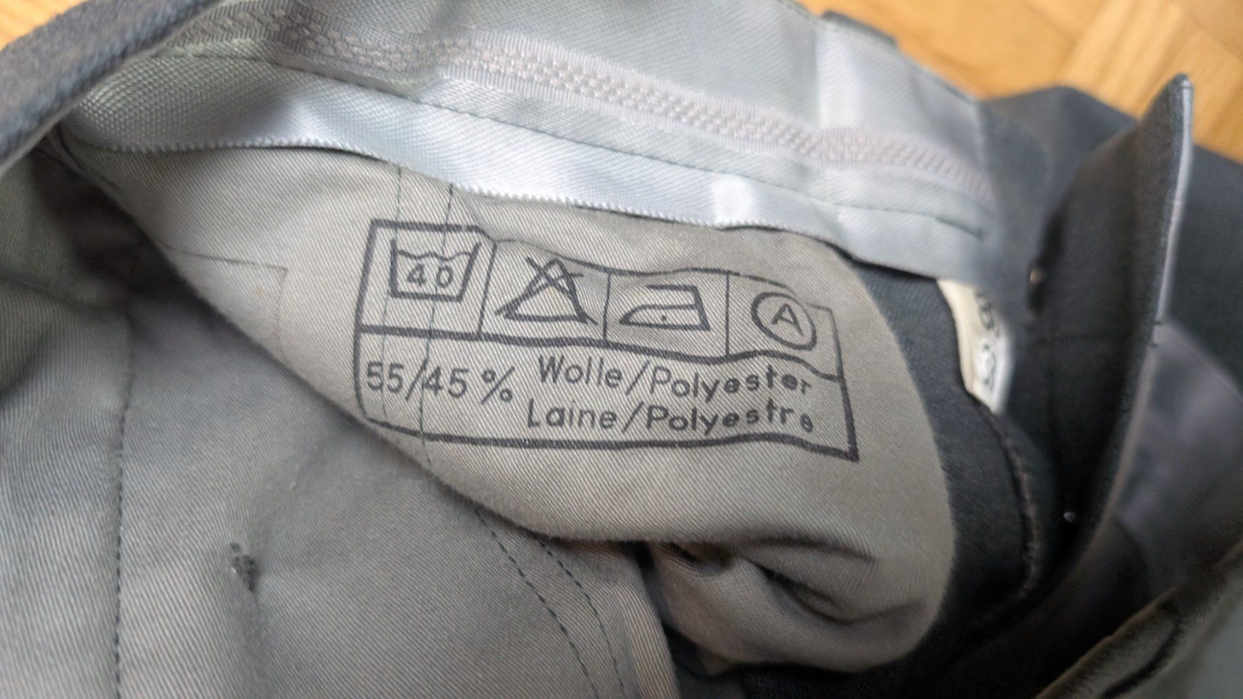 Schweizer Armee Uniformen: Original Schweizer Militär Uniform Hose, Grösse 80 / 38 – Gebraucht aus Zürich von axolottchen 3