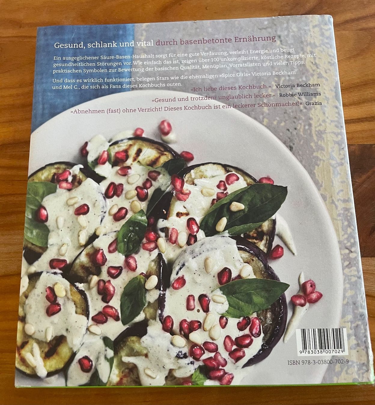Libri: Kochbuch vegetarisch basisch gut – Nuovo (secondo la descrizione) da Muttenz venduto da Fragment 1