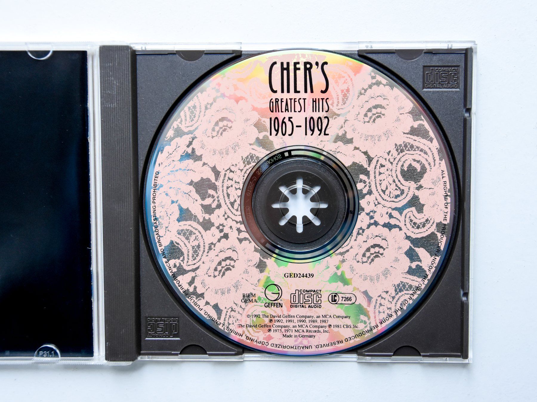 CDs: Cher ‎- Greatest Hits 1965–1992 – D'occasion à Belmont-sur-Yverdon par ag97 1