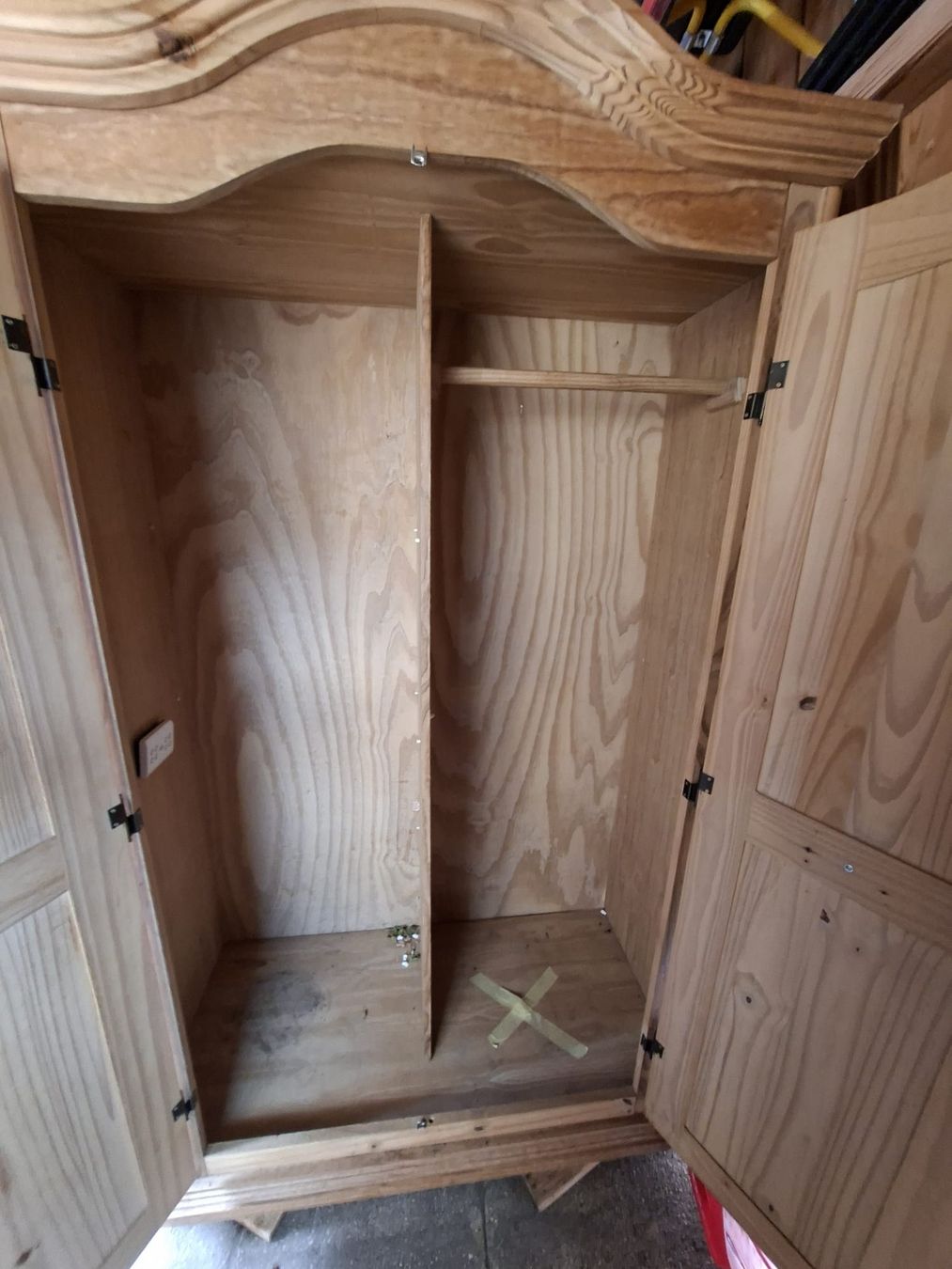Schränke: Massiver Kleiderschrank aus Holz – Gebraucht aus Balterswil von bischoftanja 3
