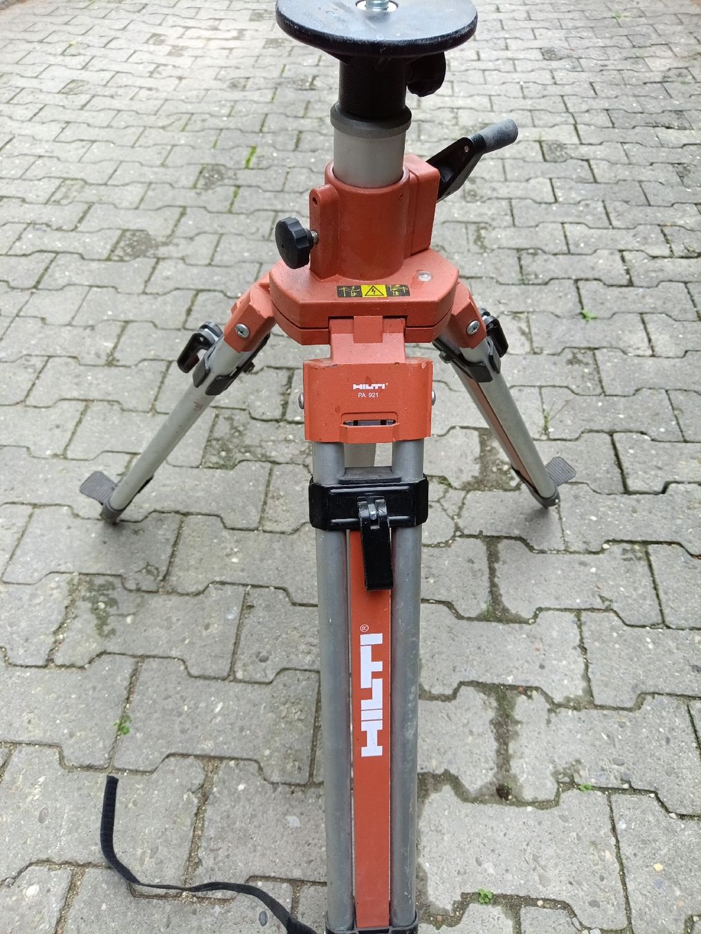 Hilti Messen: Hilti Laserstativ  – Gebraucht aus Lengnau BE von m500 1