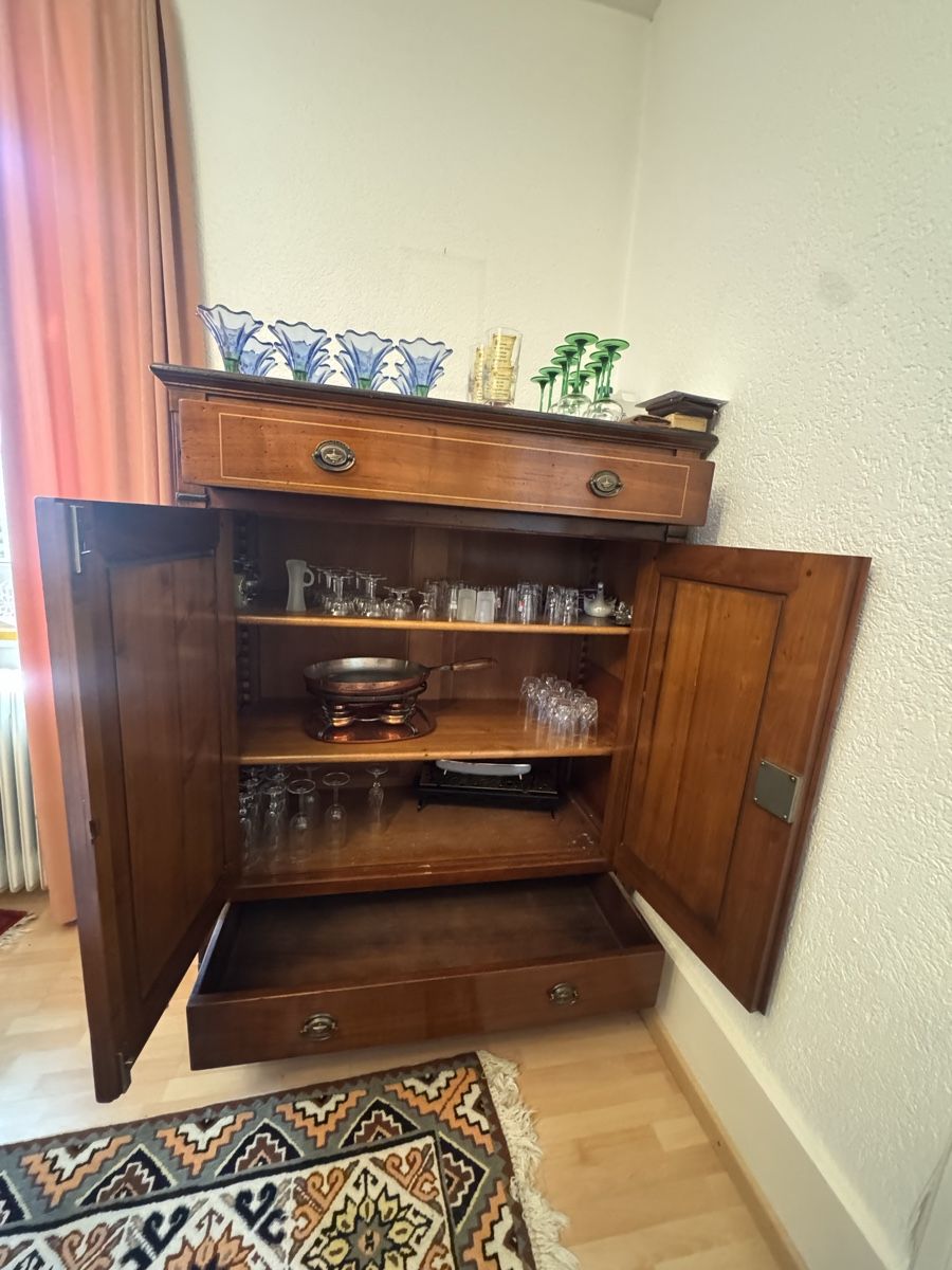 Commodes: Commode ancienne  – D'occasion à Courrendlin par bur_twg6 1