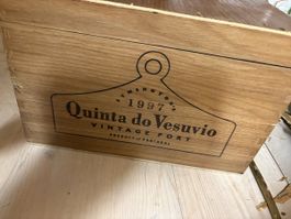 Holzkiste mit 6 Flaschen Quinta do Vesuvio 1997 Vintage Port