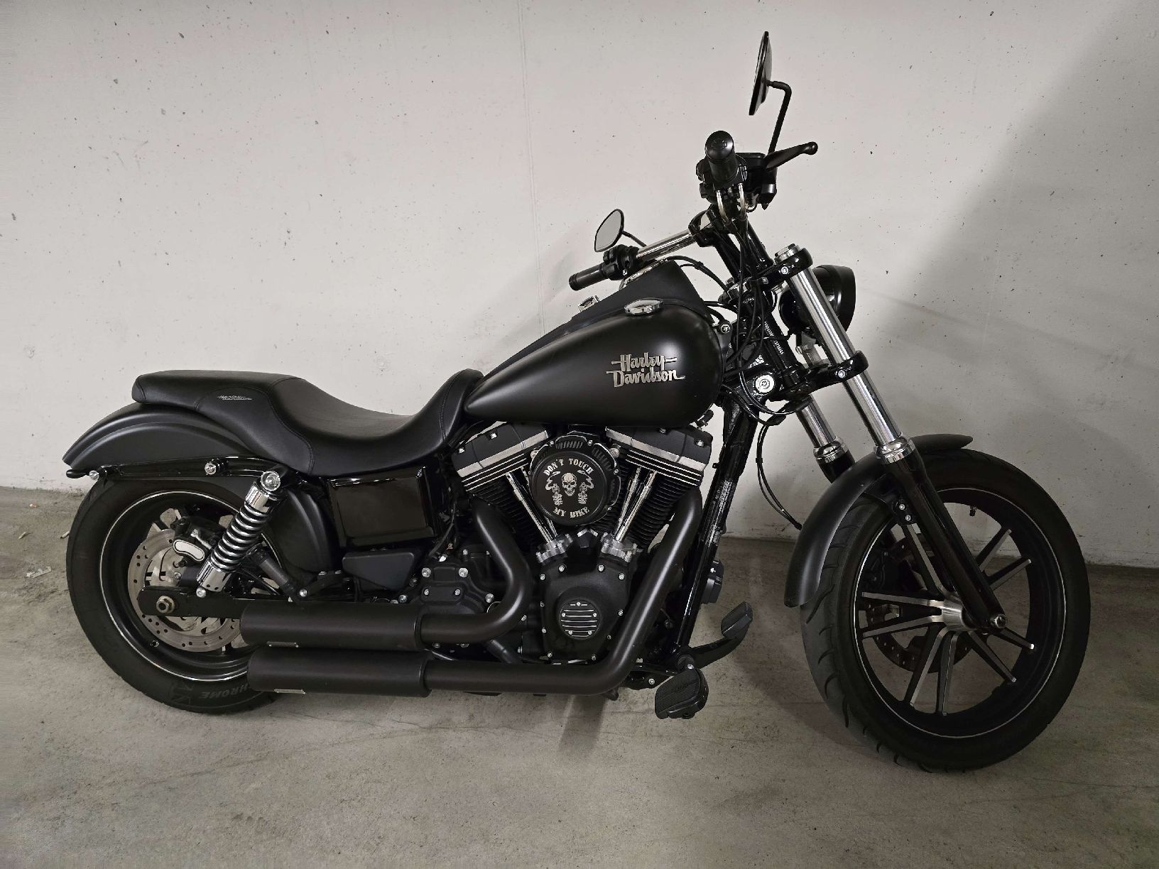 Harley-Davidson Chopper: Harley-Davidson Street Bob FXDBC 103 – Usato da Obfelden venduto da CTRturbo