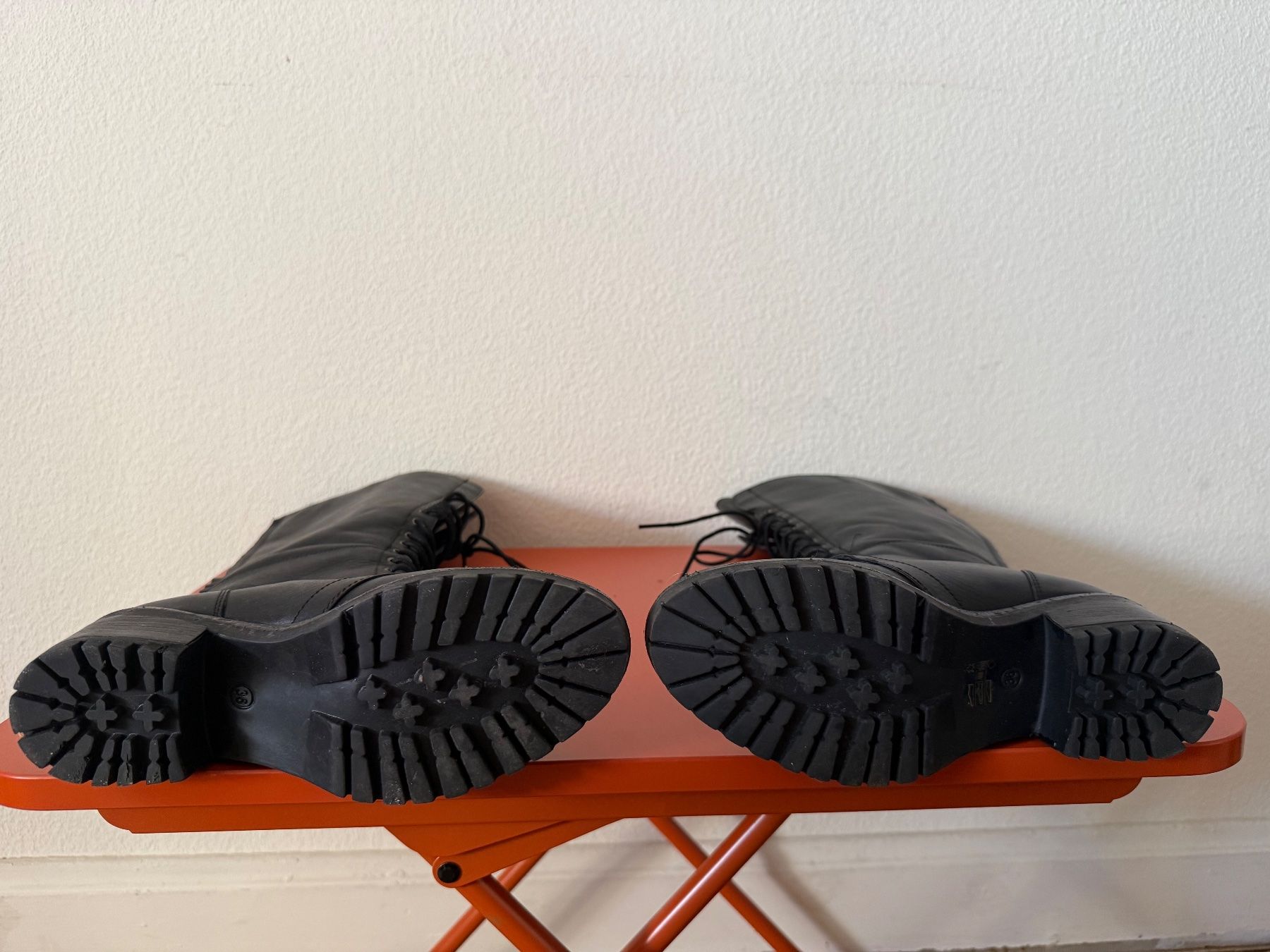 Manor Chaussures femmes: Botte en cuire – Neuf (Voir description) à Lausanne par Ruche_ 4