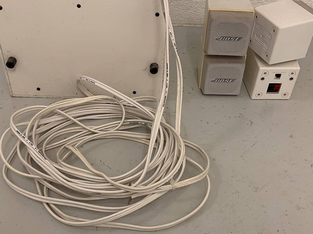 Lautsprecher: BOSE Acoustimass 5 Series I speaker system – Gebraucht aus Olten von pamrulmil 1