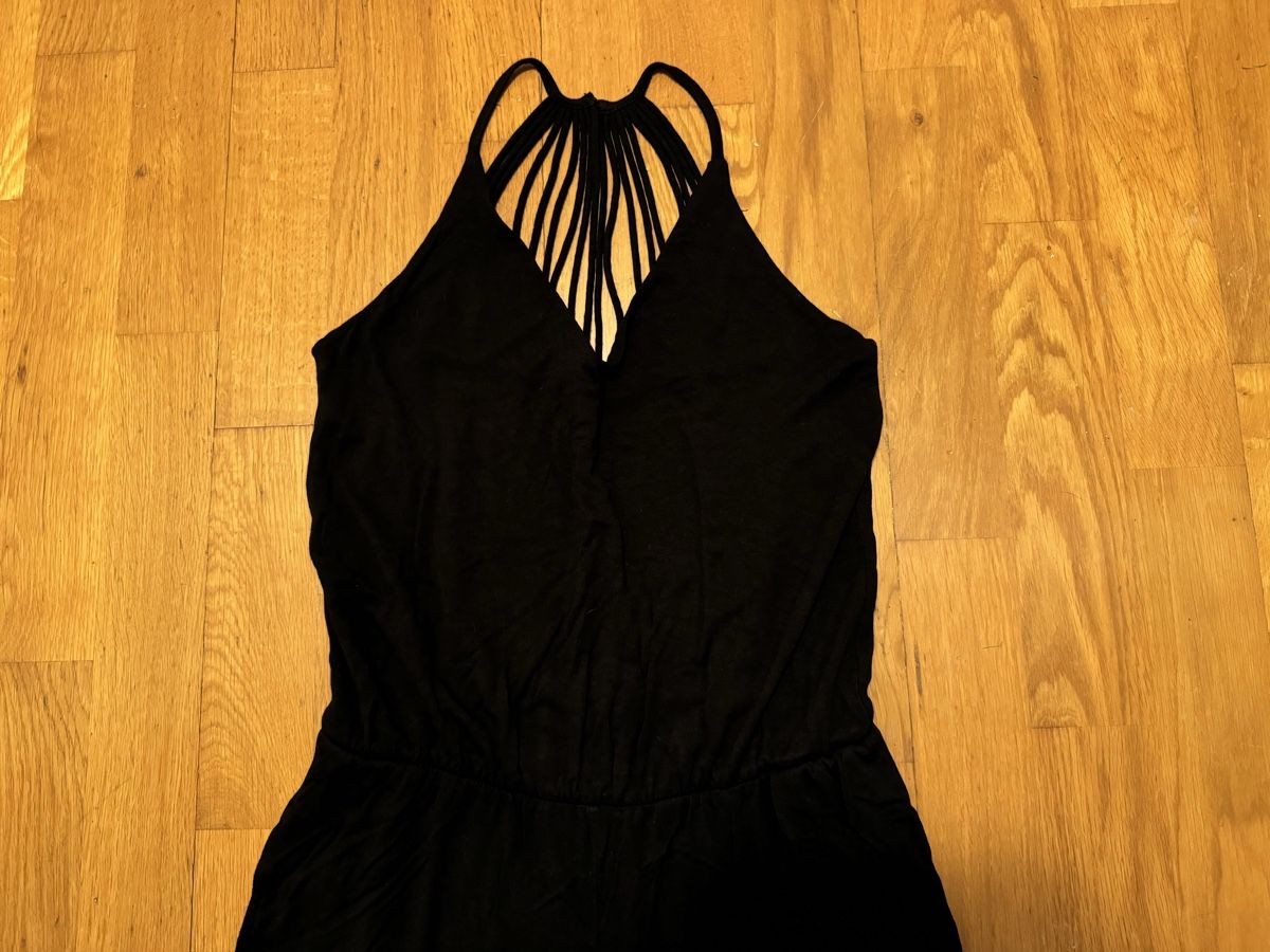 Tute: Schwarzer Jumpsuit Grösse 36. – Usato da Adliswil venduto da StephanieAnnina 1