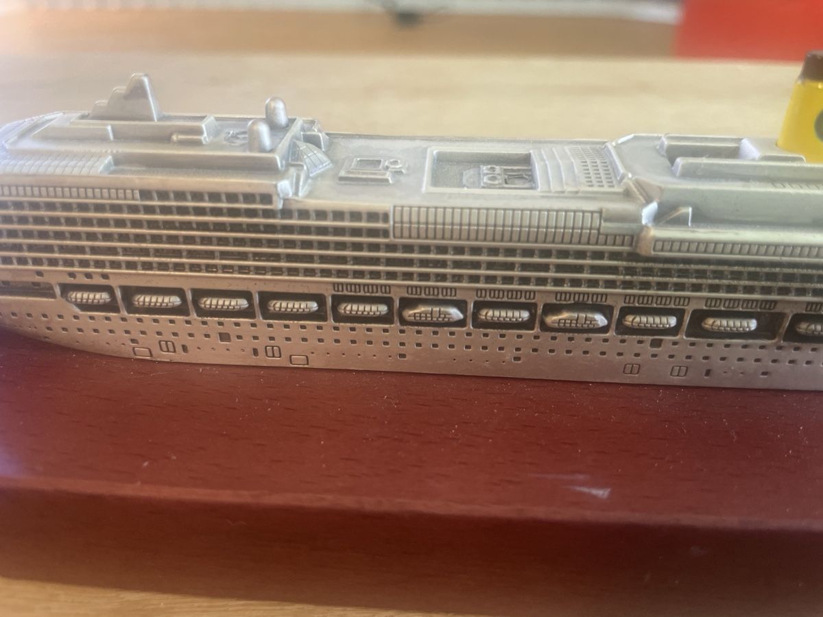 Kit di modellismo & Modellini statici: Modellschiff Kreuzfahrtschiff Costa Pacifica – Usato da Winterthur venduto da cheerio97 5