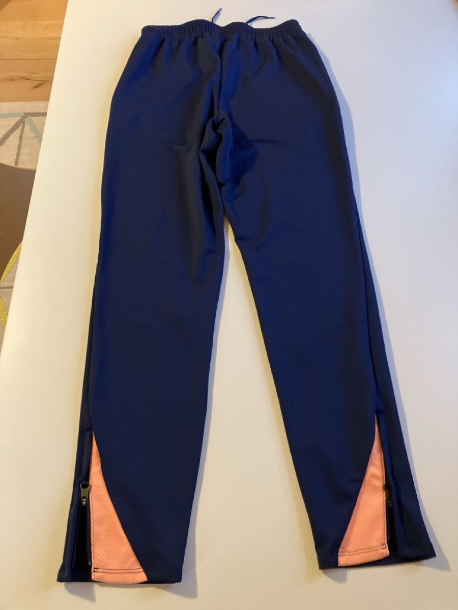 Nike Pantaloni: Sporthose nike gr 158 – Usato da Weissbad venduto da Praxedis_P51 1