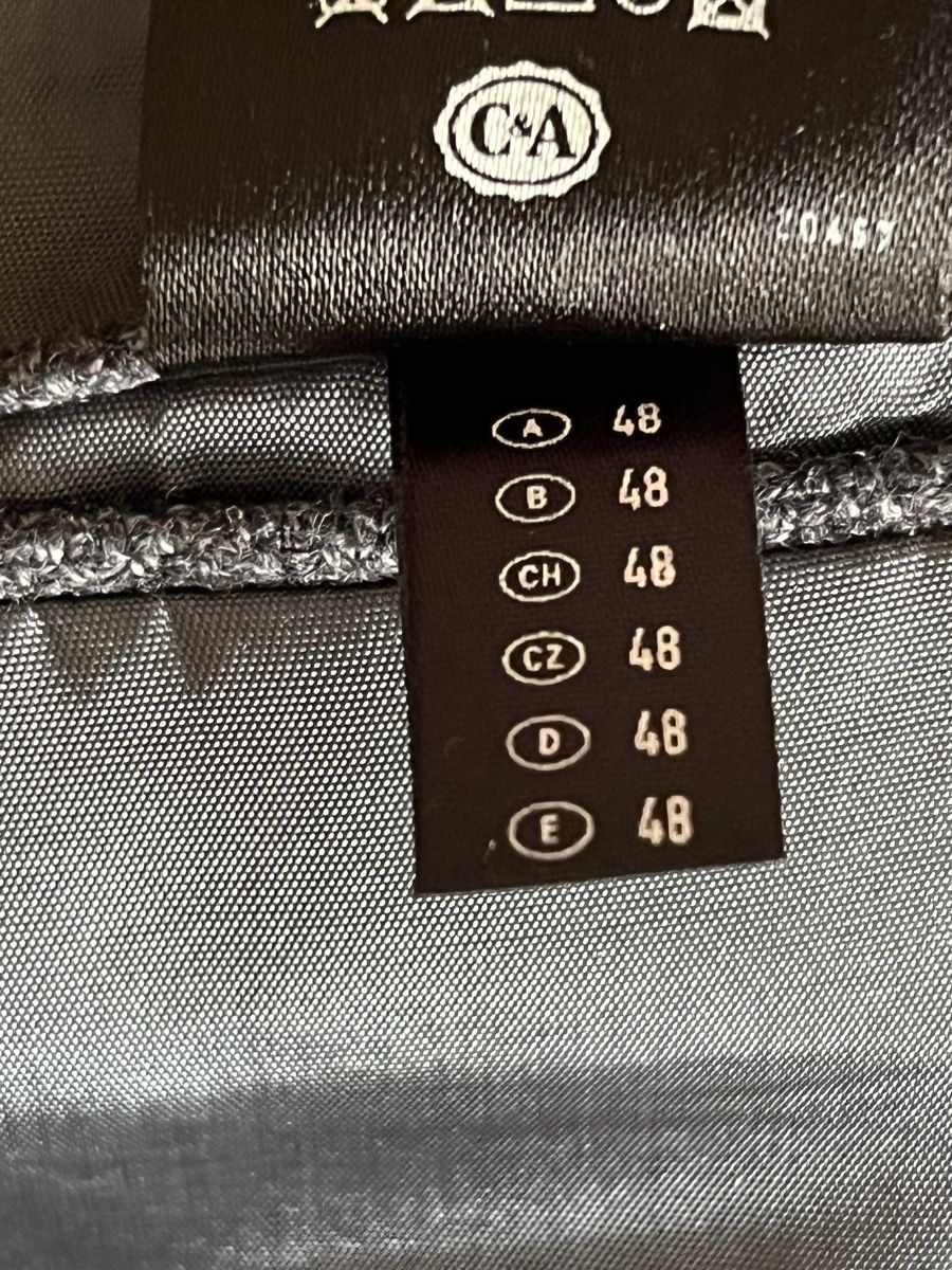 Giacche: Veste en laine et cachemire – Nuovo (secondo la descrizione) da Lausanne venduto da micou47 6