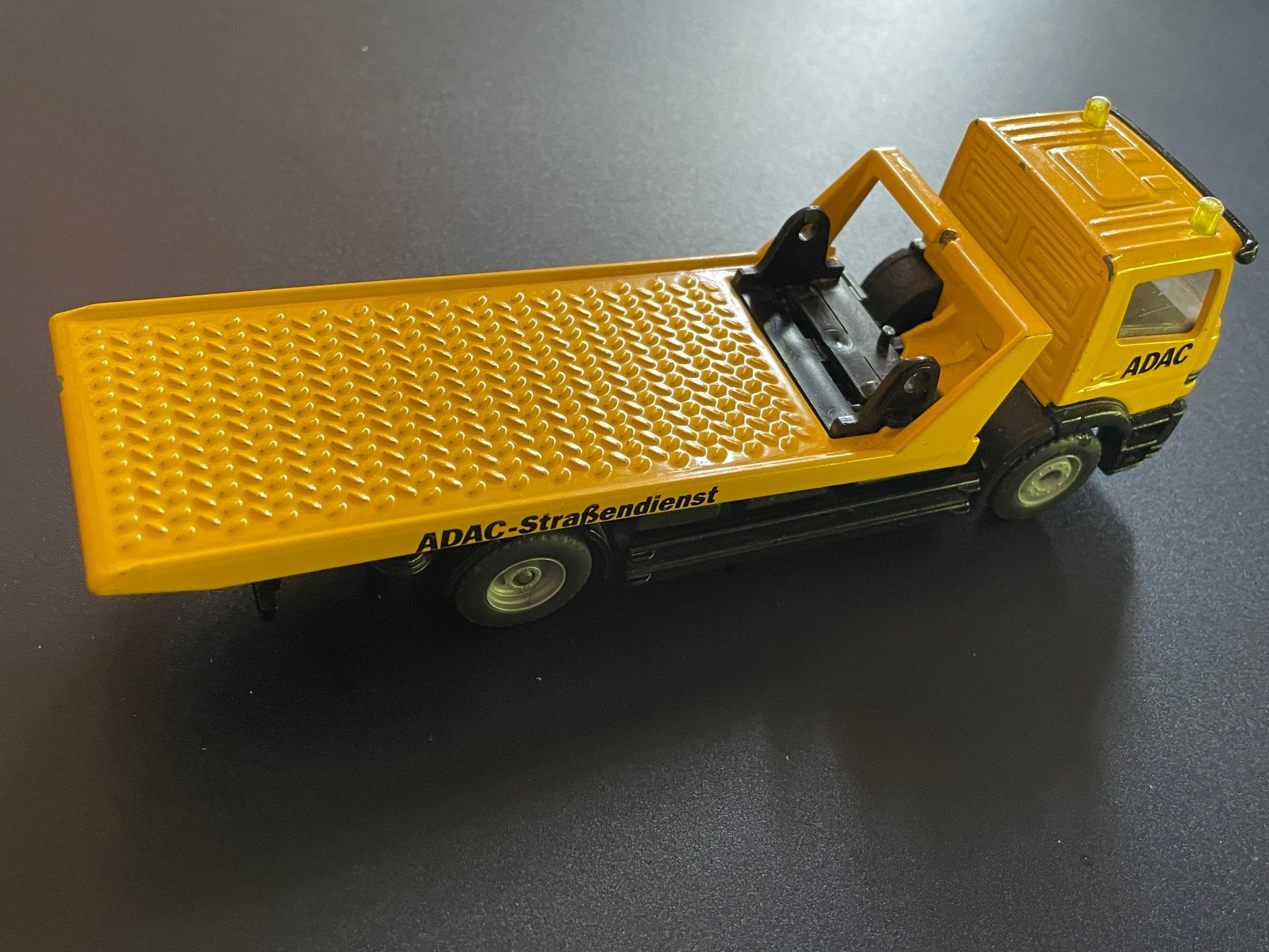 Siku Modellini d'auto: Siku  ADAC Strassendienst Abschleppwagen – Usato da Volketswil venduto da rubin74 1