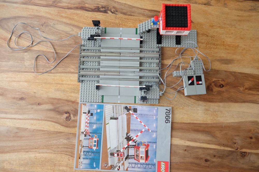 Lego Bahnübergang 12V 7866 | Kaufen auf Ricardo