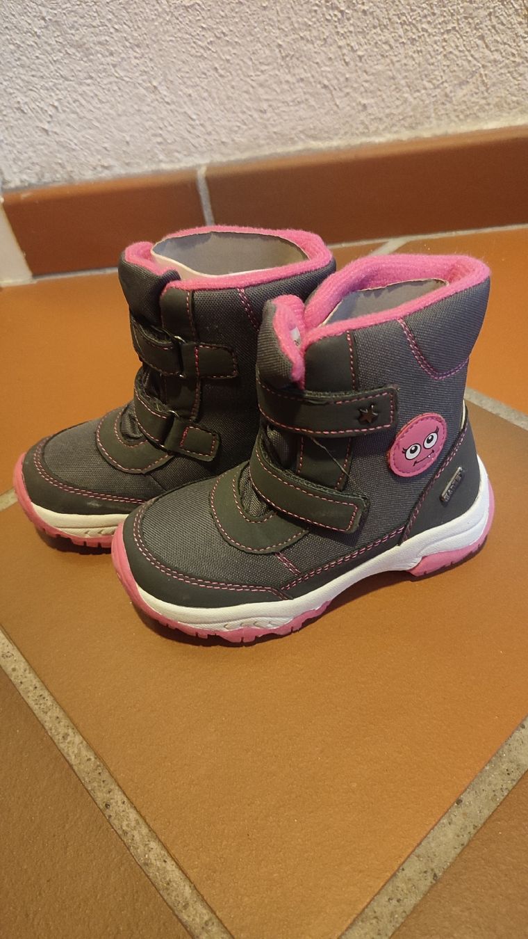 Schuhe für Mädchen: Winterschuhe neu Grösse 27 – Neu und originalverpackt aus Bäretswil von Gartenzwergin