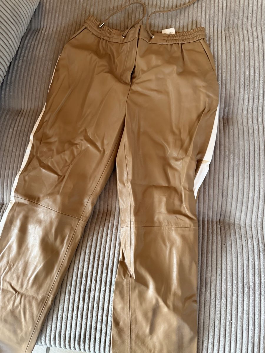 Opus Pantaloni: neuwertige Opus Hose in Grösse 36 – Nuovo (secondo la descrizione) da Recherswil venduto da luca_v