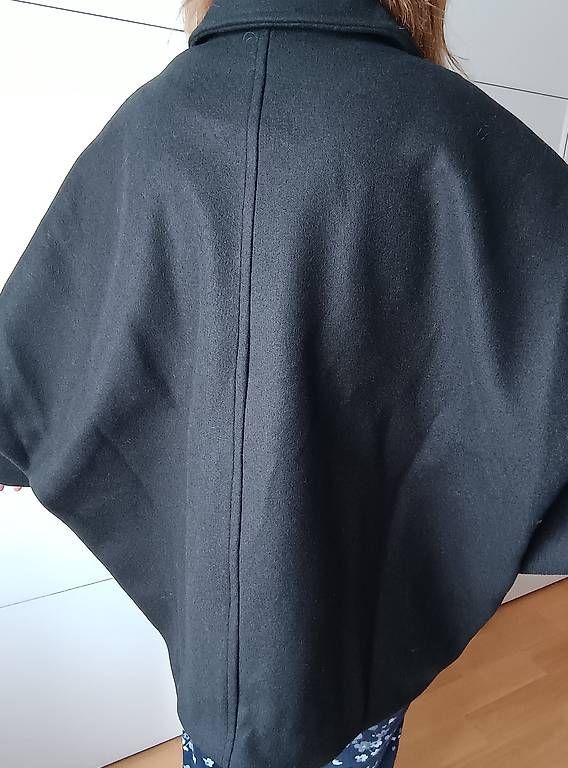 Cappotti: Woll-Kurzmantel oversize Passform – Usato da Jona venduto da Pascal064 2