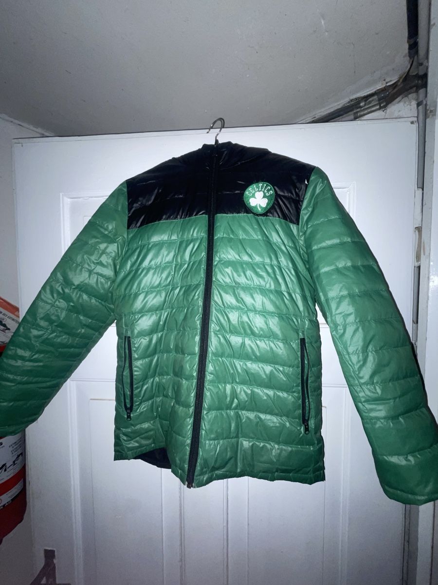 Giacche: Doppelseitige Boston Celtics Jacke – Usato da Liestal venduto da Domesch15