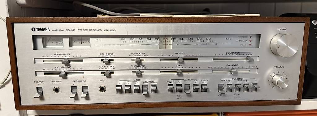 Sistemi audio & multimediali: Yamaha Stereo Empfänger – Usato da Ebikon venduto da cla_bh2n