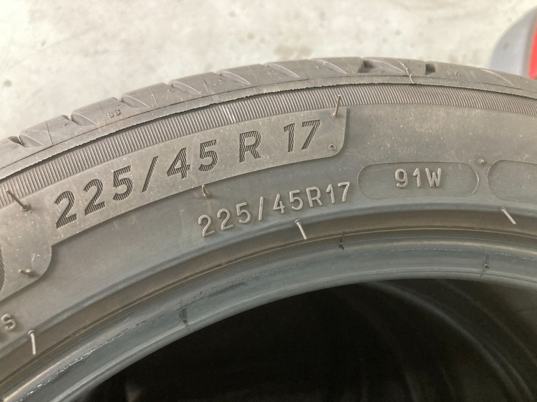 Michelin Pneumatici & Ruote complete: 225/45R17 Sommerpneu Michelin – Usato da Cham venduto da WB2223 1