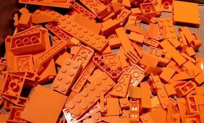 Lego Kit di costruzioni: Lego 150 Orangen Teile -I45 – Usato da Morges venduto da cardeman61