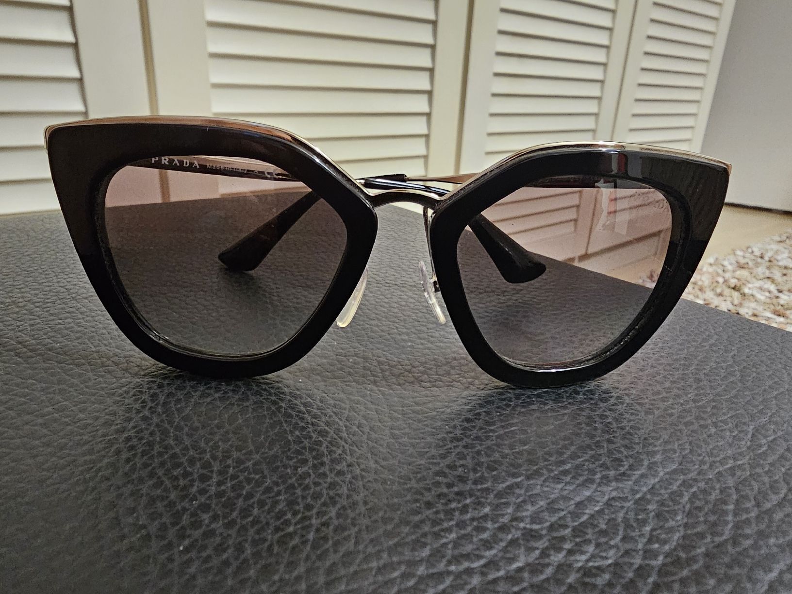 Prada Brillen & Gläser: Original Prada Sonnenbrille – Neu (gemäss Beschreibung) aus Madiswil von stam232