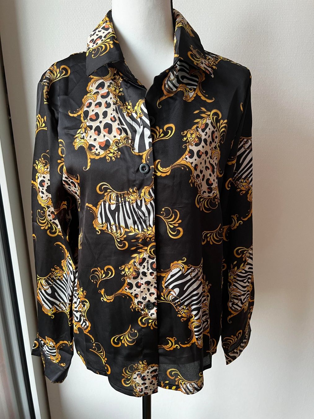 Blusen: Neue Bluse S – Neu und originalverpackt aus Riehen von edu_92w7 5
