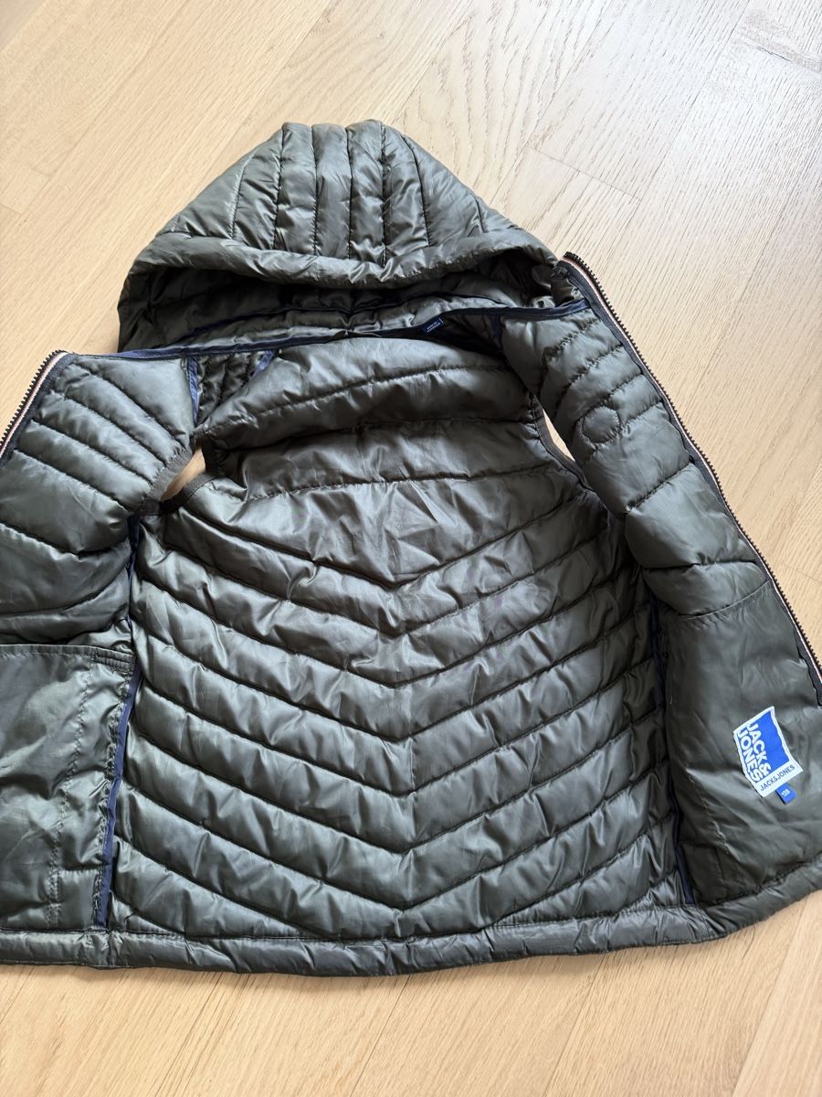 Altro abbigliamento per bambino: Weste 7-8 Jare – Usato da Uitikon Waldegg venduto da lin_bth8 2