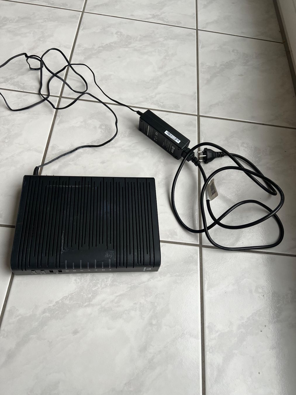 Swisscom Router ST 6840 inkl. Netzteil – gebraucht, funktion (D ...