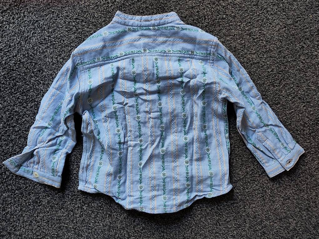 Camicie, T-shirt & Polo: Edelweisshemd Grösse 86 – Usato da Igis venduto da Ricema 1