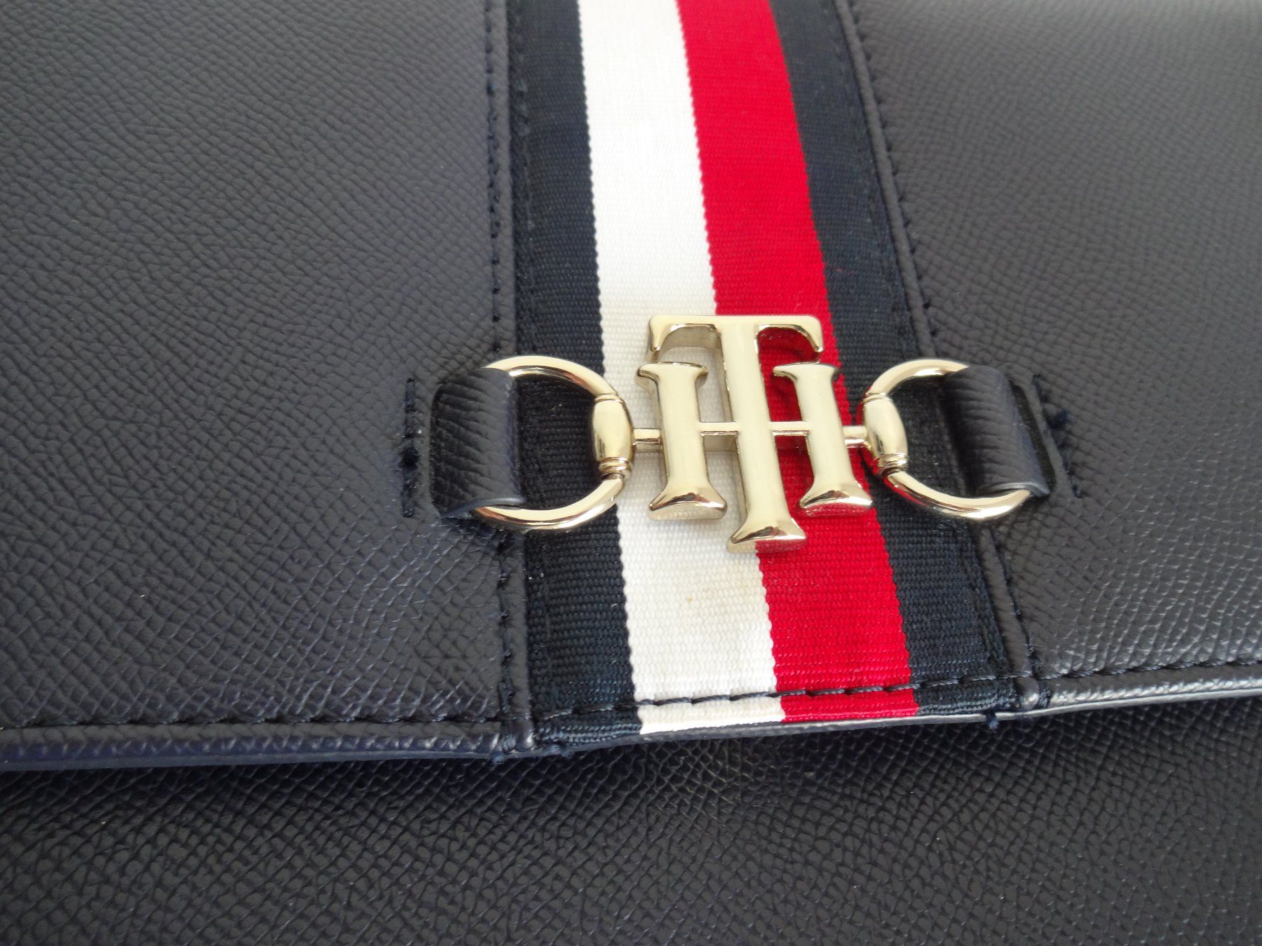 Tommy Hilfiger Taschen für Damen: *** TOMMY HILFIGER *** Leder Tasche – Neu (gemäss Beschreibung) aus Frauenfeld von Reyy58 4