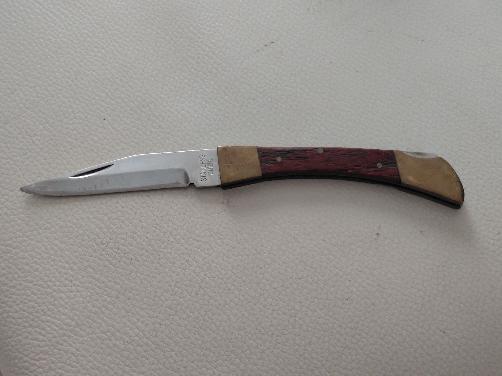 Accessori: Klappmesser mit Holzgriff und Messing, gebraucht – Usato da Belp venduto da mar_76s8