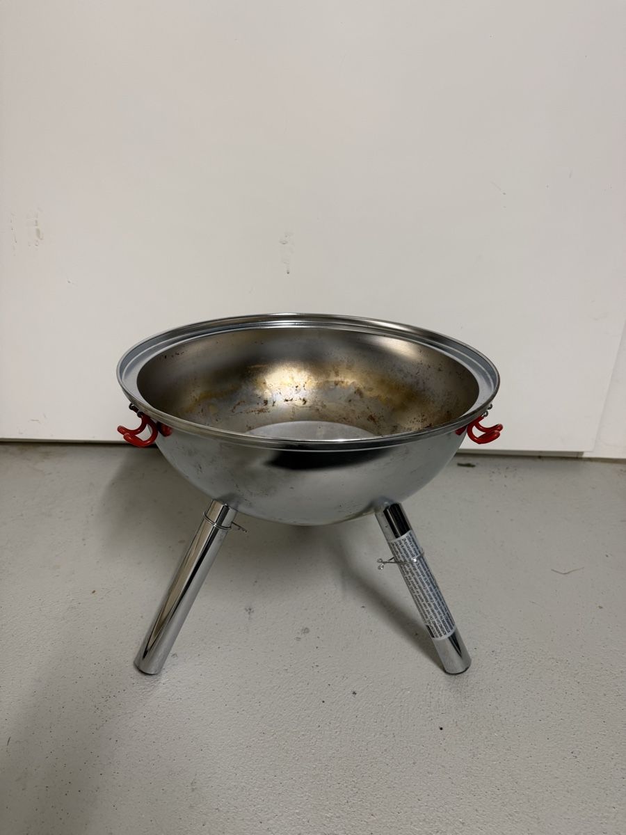 Griglie: Bodum Kugelgrill mit Deckel – Usato da Schachen LU venduto da Jenny_geen 3